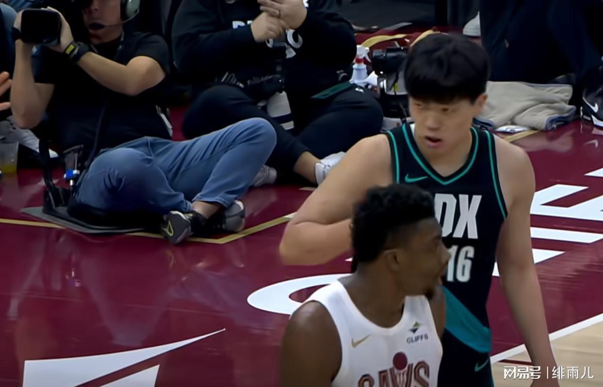 半岛·综合体育官网入口-打压杨瀚森+用废克林根！斯普利特成最大“水货”，开拓者被坑惨