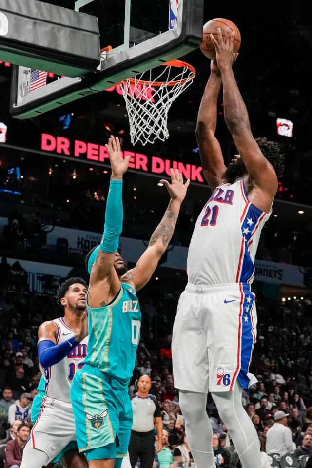 半岛·综合体育官网入口-76人狂胜黄蜂53分创纪录 NBA大比分场次越来越多？