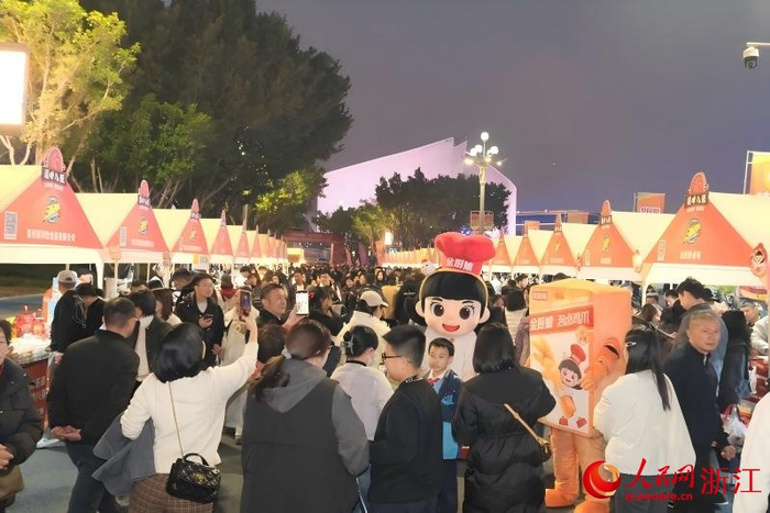 半岛体育-一颗篮球“滚”热消费潮|苍南|浙ba|赛事|浙江|苍南县_新浪体育_新浪新闻